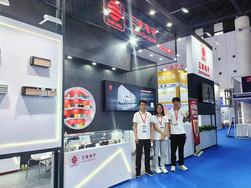 Chongdu Industry Expo sije San'anov sijaj